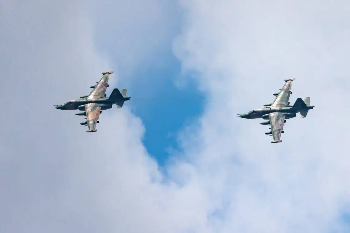 Bộ Quốc phòng Nga ngày 24/8 công khai tuyên bố rằng, trong 24 giờ qua, các đơn vị không quân chiến thuật của Nga, đã sử dụng vũ khí dẫn đường, tên lửa và pháo binh đánh thiệt hại nặng 12 đơn vị Quân đội Ukraine tại khu vực Donetsk và các vùng Zarpar và Kherson.