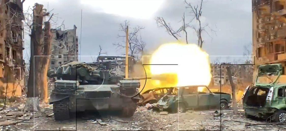 Hai gọng kìm quân Nga tiến quân về chiều sâu, rất dễ bị lọt vào trận địa phòng ngự giăng sẵn của Ukraine. Trong một cuộc chiến bế tắc, quân Nga khó có khả năng đột phá thành công. Hiện quân Nga đang đẩy nhanh tốc độ tiến quân tới sông Dnepr, chặn sự tiếp viện từ miền tây đến Donbass.