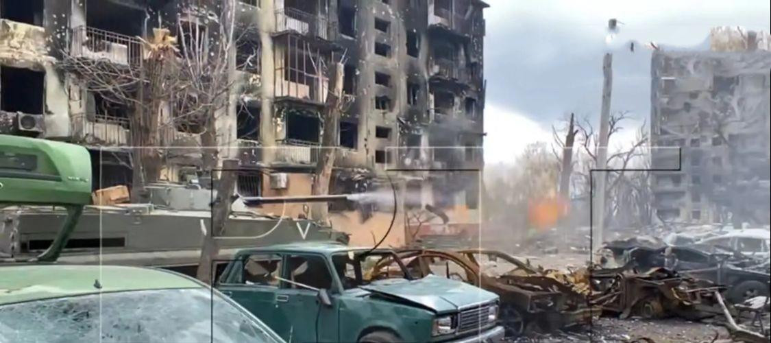 Ngay cả những binh sĩ Ukraine bị thương, cũng có thể được gửi đến Ba Lan để điều trị; số xe tăng và xe bọc thép bị hư hỏng của Ukraine, được đưa đến Cộng hòa Séc để sửa chữa.