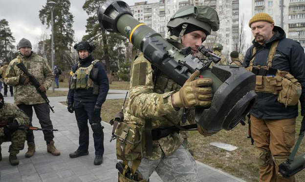 Cho đến nay, 3 tuyến tiếp tế hậu cần lớn của Cụm tập đoàn quân Ukraine tại Donbas vẫn không bị cản trở. Do đó Quân đội Ukraine liên tục bổ sung quân số và vận chuyển vũ khí, trang thiết bị tới vùng Donbas.