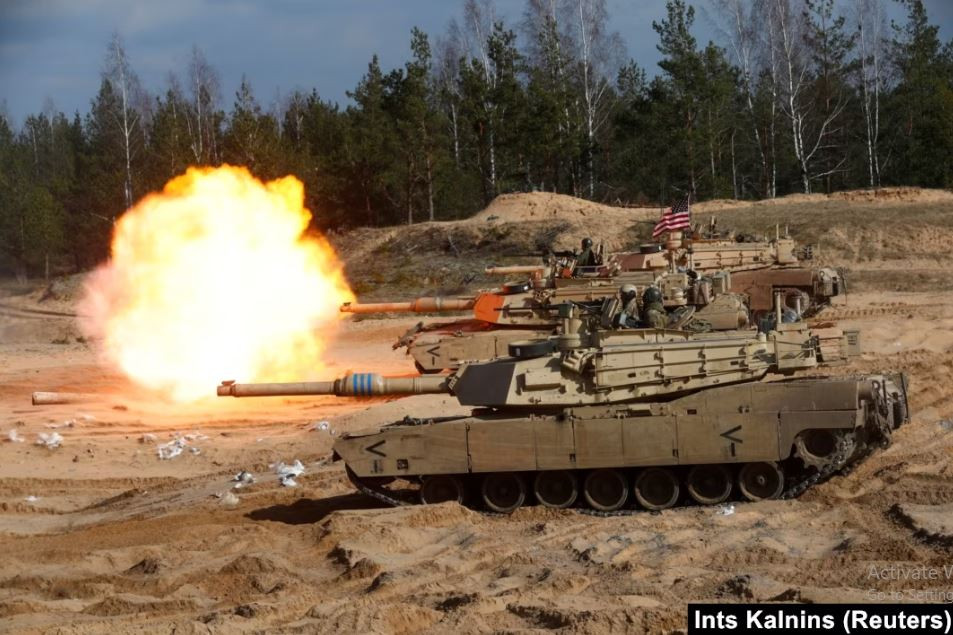 Xe tăng chiến đấu chủ lực Abrams được mệnh danh là xe tăng mạnh nhất của Mỹ và cũng được coi là xe tăng hạng nặng tốt nhất thế giới. Sau khi Mỹ bàn giao xe tăng Abrams cho Ukraine, giới quan sát cho rằng, Ukraine có thể sử dụng những chiếc xe tăng này để tạo dựng tên tuổi trên chiến trường Nga-Ukraine. 