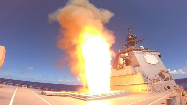 Nhưng ở đây có một vấn đề, hệ thống so khớp địa hình rất hữu ích trong các trận đánh trên bộ, nhưng lại không hiệu quả trong các trận hải chiến, biển rộng mênh mông. Trong khi tàu Aegis của Mỹ đánh chặn thành công 2 tên lửa hành trình, thì tàu sân bay USS Eisenhower cuối cùng cũng đã tới nơi và lực lượng vũ trang Houthi ở Yemen đang phải làm “rất nhiều việc”.