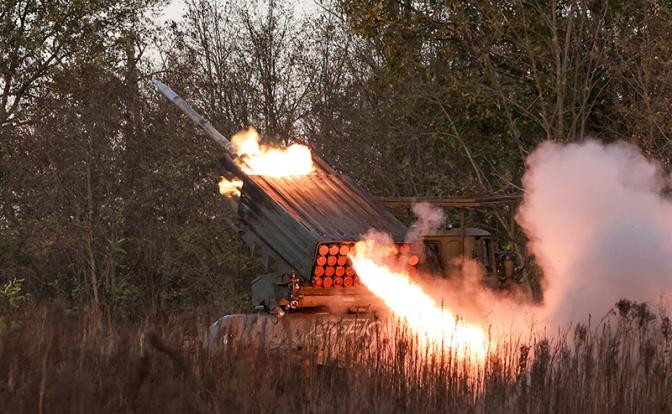 Hiện có thông tin cho biết, các mối đe dọa đối với quân Ukraine ở sườn phía bắc của toàn bộ khu vực Avdiivka đang gia tăng. Phía tây Kamenka, quân Nga đã bắt đầu một loạt cuộc tấn công mới nhằm vào mỏ đá Avdiivsky, với mục đích tiêu diệt quân Ukraine đang cố thủ tại đây. 
