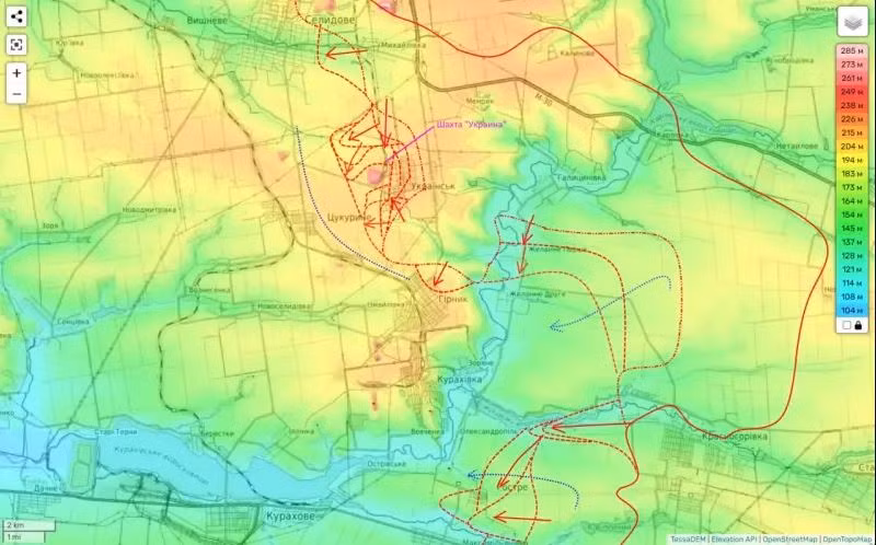 Việc chiếm được Ukrainsk, tạo thời cơ cho quân Nga tấn công cả vào Selidovo và Tsukurino. Các nguồn tin Ukraine cho biết, hiện quân Nga đã được phát hiện ở ngoại ô Selidovo và thăm dò trinh sát Tsukurino. Ở phía đông nam Ukrainsk, quân Nga đang tiến công vào làng Girnyk, từng bước áp sát Kurakhovo.