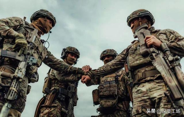 Vừa qua, quân đội Ukraine đã giành được nhiều thành công ở các khu vực Baraklelia, Kupyansk, Izyum, đến tận Bonlyman. Chủ yếu dựa vào những chiến thuật do các cố vấn quân sự NATO và Bộ Tổng tham mưu Ukraine xây dựng.