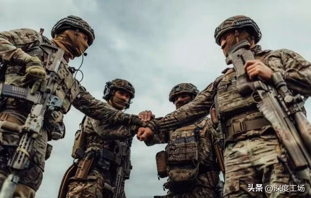 Vừa qua, quân đội Ukraine đã giành được nhiều thành công ở các khu vực Baraklelia, Kupyansk, Izyum, đến tận Bonlyman. Chủ yếu dựa vào những chiến thuật do các cố vấn quân sự NATO và Bộ Tổng tham mưu Ukraine xây dựng.