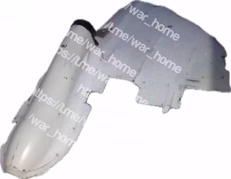 Trên kênh Telegram của mình, ông Beskrestnov viết: “Người Ukraine nên biết rằng, ngoài tiếng “xe máy (ám chỉ tiếng động cơ UAV Geran-2)” trên bầu trời, giờ đây còn có tiếng máy bay. Tin tốt là chúng ta đã bắn hạ được chúng”.