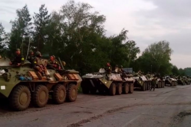 Ở thời điểm hiện tại, Ukraine đang ở thế tấn công và chưa thể ổn định được mũi nhọn tuyến đầu do phải liên tục vận động và phát triển. Nếu Nga tung đòn phản công trong vài ngày tới, rất có thể phía Ukraine sẽ phải đối mặt với rất nhiều nguy cơ.