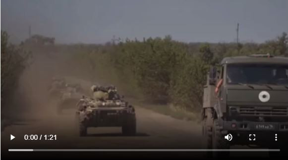 Các đoạn video về việc chuyển quân tăng viện cho Kupyansk và hướng Izyum đã được Bộ Quốc phòng Nga công khai, dựa trên bối cảnh các cuộc đụng độ đã bắt đầu ở khu vực. Trên các đoạn video, người xem có thể thấy nhiều đoàn xe quân sự kéo dài hàng km, hướng về mặt trận. 