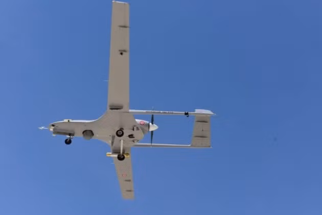 Liên quan đến xung đột ở Miền Đông Ukraine, trước đó đã có những thông tin cho rằng, quân đội Thổ Nhĩ Kỳ đang hỗ trợ Quân đội Ukraine quản lý thiết bị bay không người lái (UAV) Bayraktar TB2; việc này đã được Tổng giám đốc Baykar Haluk Bayraktar chính thức xác nhận.