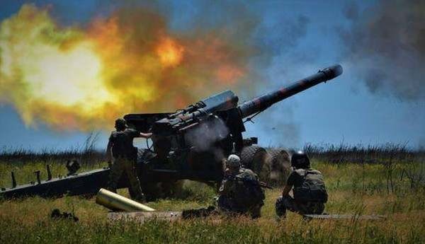 Đồng thời, các chuyên gia cho rằng, các cuộc tấn công bằng pháo binh của Quân đội Ukraine, gần như chắc chắn được quan sát và sửa bắn từ trên không; vì UAV TB2 của Quân đội Ukraine đã bay đến khu vực này và ở trên không suốt thời gian quân đội Ukraine tiến hành pháo kích.