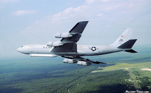 Dựa trên các chuyến bay của máy bay trinh sát E-8C của Không quân Mỹ tại khu vực Miền Đông Ukraine gần đây; các chuyên gia quân sự đã xác định hướng tấn công chủ yếu của Quân đội Ukraine, và có khả năng là của cả lực lượng NATO, vào khu vực ly khai Donbass. 