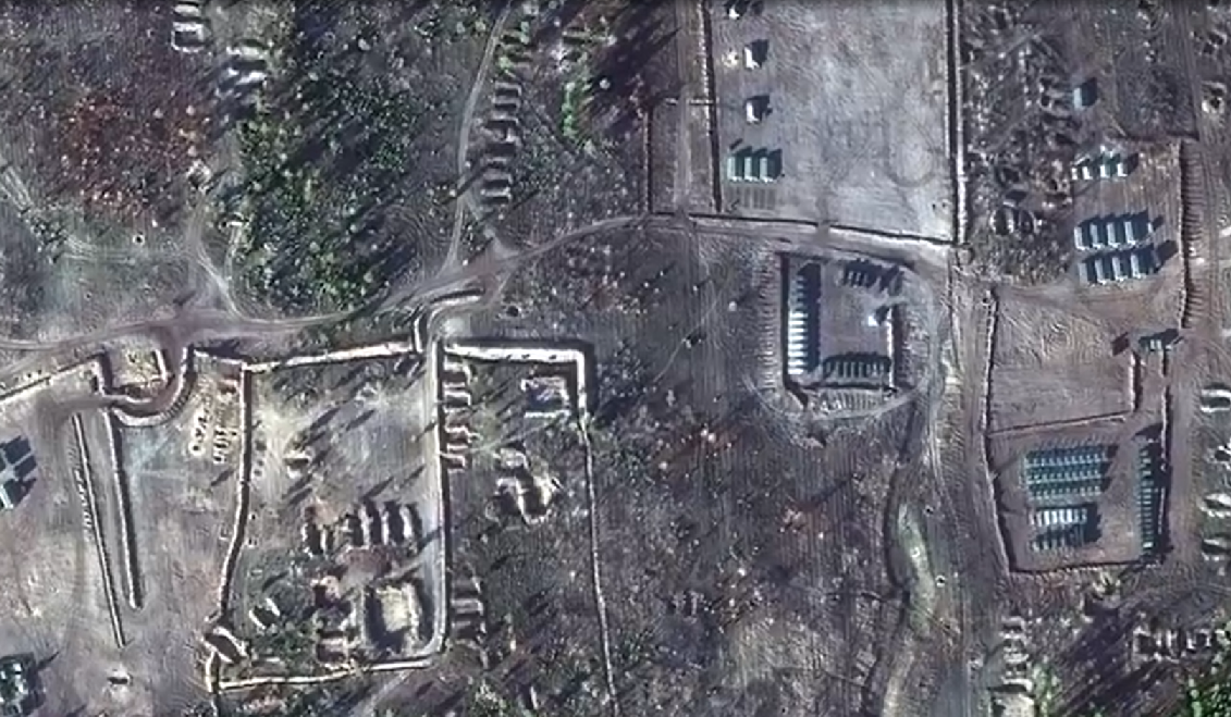 Đồng thời theo nhận định qua đánh giá các hình ảnh được chụp từ vệ tinh, việc rút các đơn vị quân đội khác của Nga, đóng quân gần biên giới Ukraine là dự kiến trong tương lai gần.