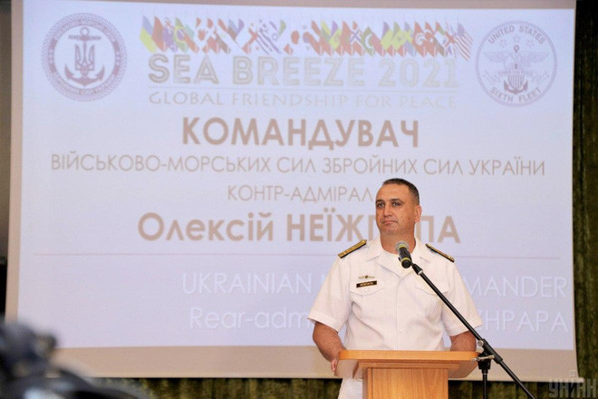 Trong khi mới đây, Tư lệnh Hải quân Ukraine Oleksiy Neizhpapa đã cho biết, kể từ khi sáp nhập Bán đảo Crimea, Nga đã hiện đại hóa và tăng gấp ba lần số tàu chiến và tàu ngầm thuộc Hạm đội Biển Đen.