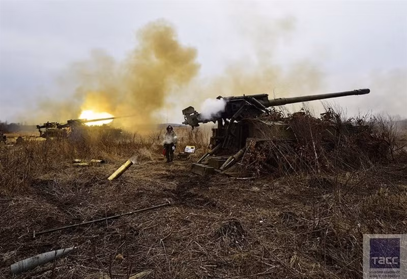 Và chúng tôi đã chiến thắng trong cuộc đấu pháo, bao vây các vị trí pháo binh của Quân đội Gruzia chính xác đến mức, buộc chúng ngừng lộ diện và không còn bắn nữa”; hết lời dẫn.