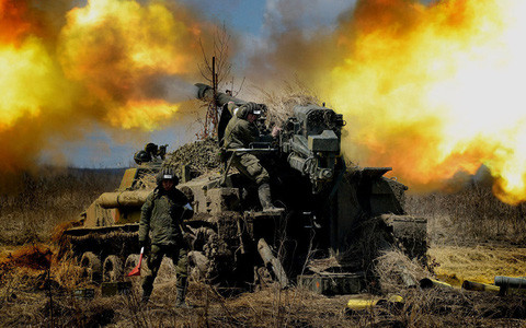 Cựu tư lệnh Tập đoàn quân 58 của Quân đội Nga, Trung tướng Anatoly Khrulev, giải thích nguyên tắc của chiến thuật đấu pháo hay còn gọi là chiến đấu phản công pháo binh: “Đặc thù của trận đấu pháo binh, là hai bên không nhìn thấy nhau ở một khoảng cách đáng kể.