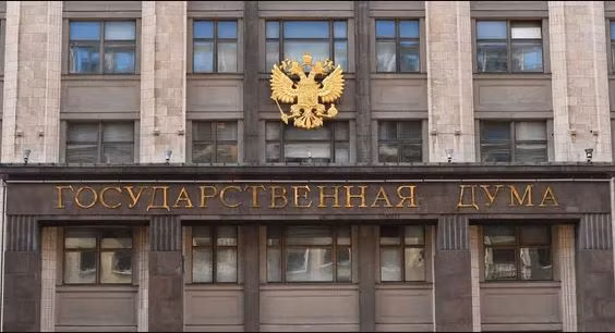 Vào ngày 3/4, hãng tin Nga Sputnik dẫn lời thành viên Duma Quốc gia Nga Vodolatsky cho biết, Quân đội Nga chỉ cách Chasov Yar 500 m và các đơn vị của họ hiện đang tập trung xung quanh đó. Quân đội Nga đang tổ chức trinh sát ở khu vực Chasov Yar để tiến hành cuộc tổng tấn công.