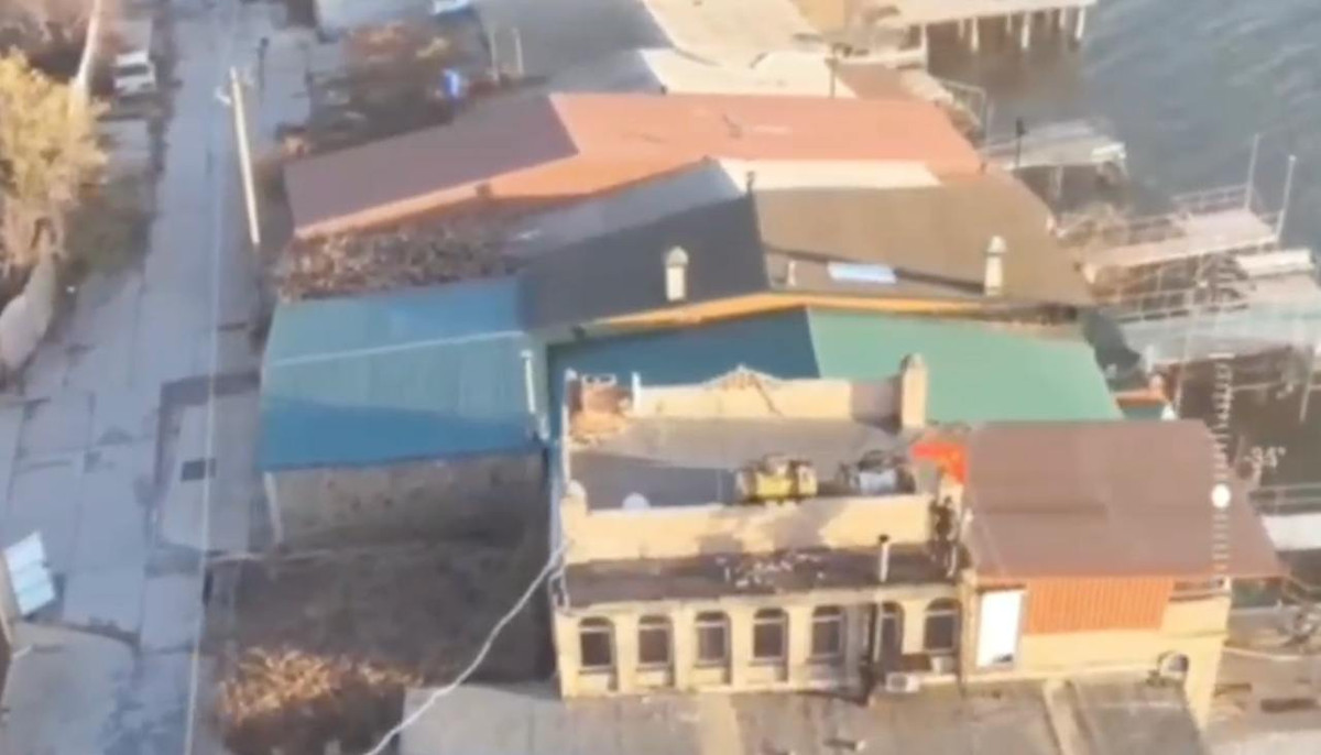 Về tình hình ở Kurakhove, kênh RVvoenkory của Nga cho biết, AFU đã phải rút lui hoàn toàn khỏi khu vực dân cư của thành phố. Bản đồ chiến trường Liveuamap của Quân đội Mỹ đã đánh dấu RFAF tràn ngập tất cả các tòa chung cư và xác định tâm điểm phản kháng duy nhất của AFU, là tại khu vực nhà máy nhiệt điện ở phía tây thành phố.