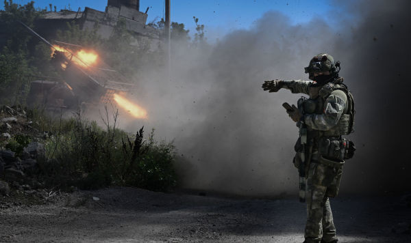 Với sự xuất hiện lực lượng dự bị của Trung đoàn 104, quân Nga đã mở rộng thêm 500 mét lên tới 2 km dọc mé đường cao tốc Sudzha- Korenevo; điều này có thể buộc Lữ đoàn 82 của Ukraine từ bỏ cuộc tấn công vào Nizhny Klin.