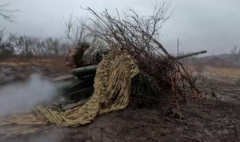 Sau khi tình hình ở khu vực Kherson bước vào thời kỳ yên bình, không bên nào để ý nhiều đến nó. Quân đội Nga đã xây dựng các tuyến phòng thủ tương ứng ở bờ phía đông sông Dnepr, nhưng các vị trí chủ yếu là ở các thị trấn, điểm giao thông và có địa hình thuận lợi hơn.