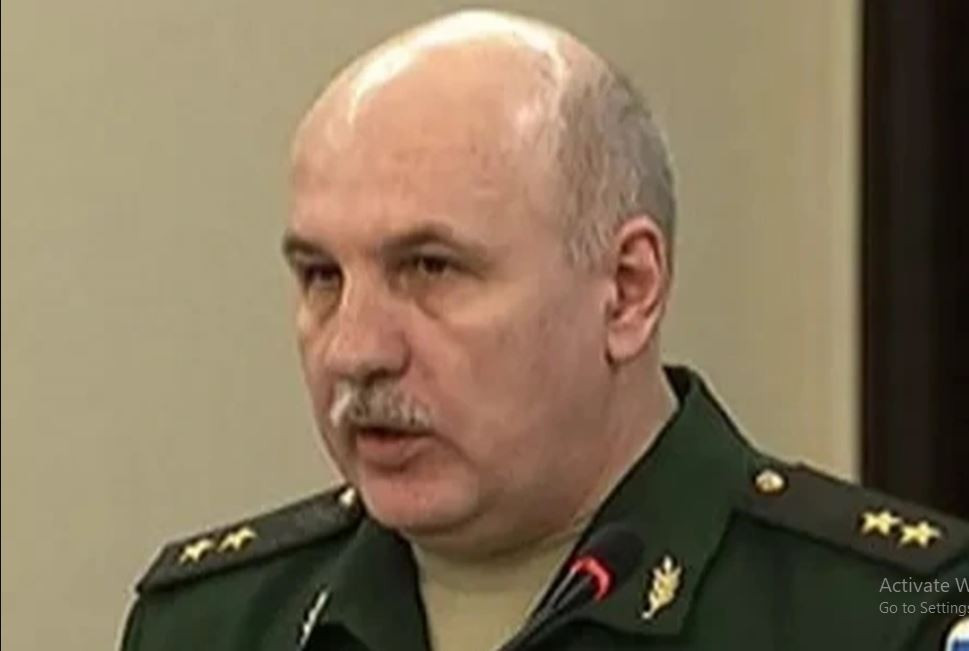 Điều đáng nói là sau khi quân Ukraine vượt sông Dnepr và thiết lập đầu cầu đổ bộ, tướng quân đội Nga là Oleg Makarevich, người phụ trách chỉ huy cụm "sông Dnieper" đã bị cách chức. Các blogger quân sự Nga cho rằng, nguyên nhân là do có "sự khác biệt" giữa báo cáo của cơ quan tình báo quân sự và tình hình chiến trường do tướng Oleg Makarevich báo cáo.