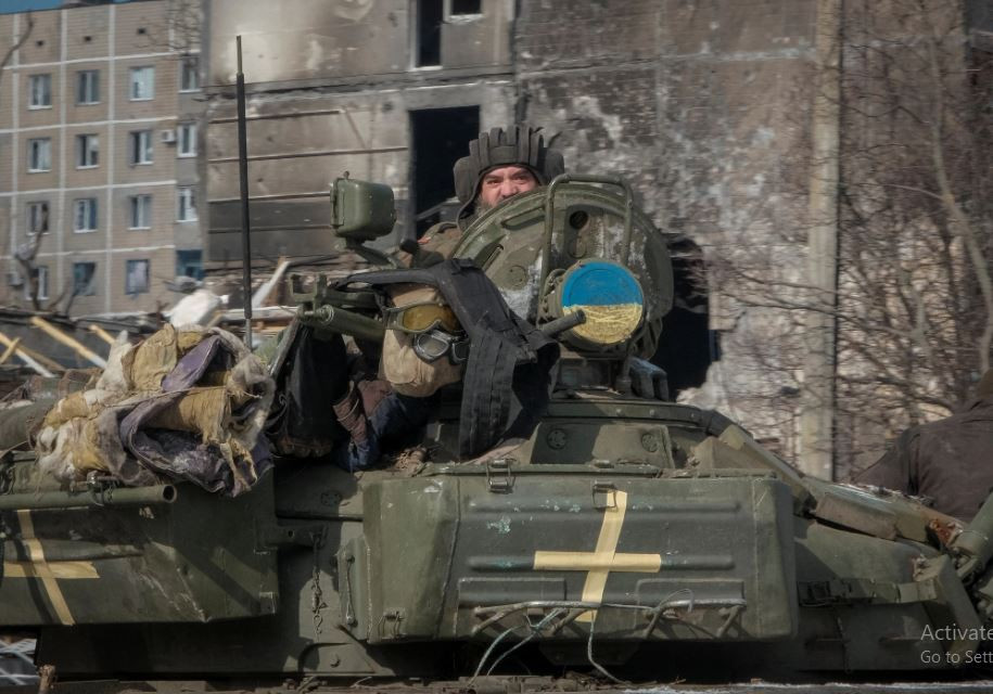 Ngược lại, cường độ phản công của quân đội Ukraine đã chậm lại nhưng vẫn giữ thế trận tấn công ở các hướng trọng yếu. Hiện tại, một lượng lớn xe bọc thép của Ukraine đã lặng lẽ di chuyển đi nơi khác, liệu lực lượng tại chỗ của Nga có thể ngăn chặn được không? 