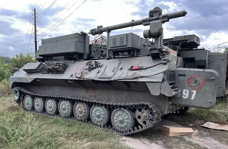 Ví dụ trạm Borisoglebsk-2 có tầm hoạt động xa hơn hai trạm còn lại, nghĩa là nó có thể phát hiện và gây nhiễu radar của đối phương từ khoảng cách xa hơn. Ngoài ra, trạm Borisoglebsk-2 có công suất đầu ra cao hơn, giúp nó hiệu quả hơn trong việc gây nhiễu radar của đối phương. Những yếu tố này làm cho trạm Borisoglebsk-2 trở thành một lựa chọn đáng tin cậy hơn so với hai trạm còn lại. 