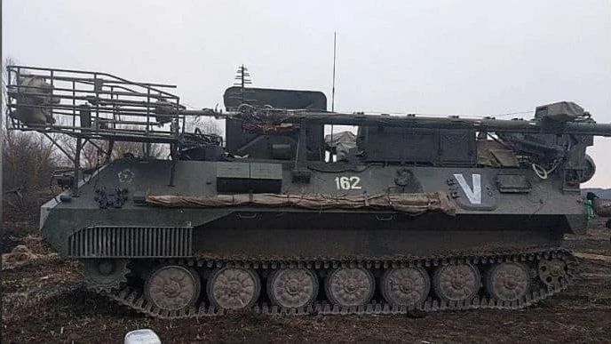 So sánh các trạm Borisoglebsk-2, Zhitel và Pole không phải là một việc đơn giản, vì mỗi trạm đều có điểm mạnh và điểm yếu riêng. Tuy nhiên, dựa trên một số tiêu chí nhất định, nhiều ý kiến cho rằng, trạm Borisoglebsk-2 là trạm tốt nhất trong số ba trạm trên. 