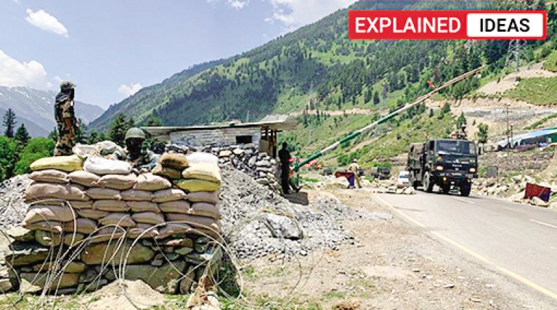 Mặc dù trong một năm qua, mối quan hệ giữa Trung Quốc và Ấn Độ luôn trong cảnh “cơm chẳng lành…”; nhưng đánh giá chung, mối quan hệ giữa Bắc Kinh và Delhi nhìn chung vẫn tích cực. Bất chấp việc tranh chấp biên giới giữa hai bên, khối lượng thương mại vẫn gia tăng và liên tục và họ luôn đưa ra tuyên bố, không tìm kiếm sự đối đầu.