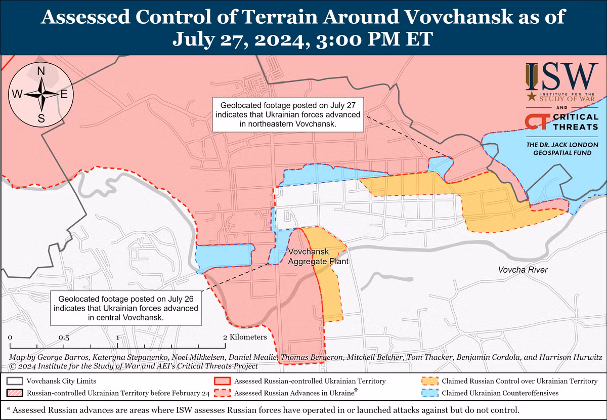 Bên hướng Volchansk của mặt trận Kharkov, khu vực tòa nhà cao tầng Volchansk trở thành một trong những tâm điểm giao tranh ác liệt giữa hai bên. Quân đội Ukraine đã thực hiện nhiều cuộc tấn công vào khu công nghiệp bằng UAV và bom dẫn đường do phương Tây sản xuất, nhưng phần phía tây của khu công nghiệp chưa bao giờ bị Quân đội Ukraine chiếm lại.