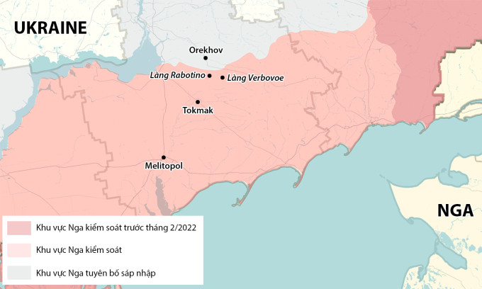 Kể từ khi bắt đầu cuộc phản công vào đầu tháng 6, Ukraine đã nỗ lực nhằm chiếm cứ điểm phòng thủ tiền phương của quân đội Nga, đó là làng Rabotino. Để giành được cứ điểm này, Ukraine buộc phải tung lực lượng dự bị chiến lược vào chiến đấu; mãi đến cuối tháng 8, Ukraine mới chiếm được Rabotino.