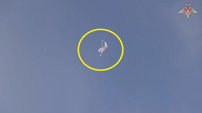 Hãng thông tấn Sputnik của Nga ngày 16/7 đưa tin, các chuyên gia Nga đang nỗ lực tăng tầm bay của bom FAB-3000 với mô-đun cánh lượn UMPC. Theo Sputnik, tầm bay hiện nay của bom FAB-3000 là từ 50 đến 60 km, trong khi FAB-500 và FAB-1500 có tầm bay từ 60-70 km. Riêng với loại bom D-30SN trọng lượng 250kg, do có lắp động cơ tăng tầm, nên tầm bay tới 120km.