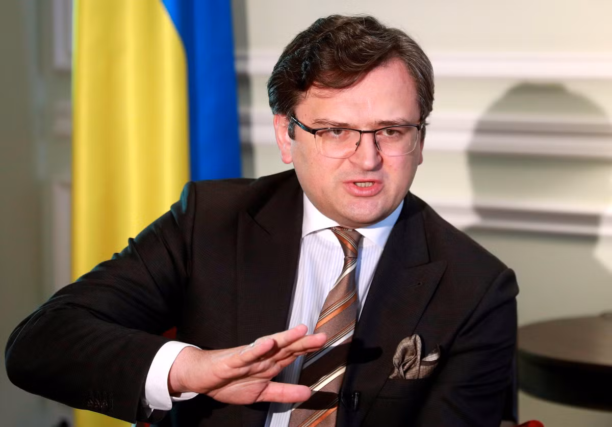 Ngoại trưởng Ukraine Dmitry Kuleba đã đưa tối hậu thư 48 giờ cho Nga, yêu cầu cung cấp thông tin về các cuộc tập trận, do phía Nga tiến hành trong khoảng thời gian quy định.