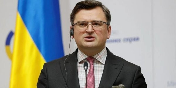 Tuy nhiên, dù người đứng đầu Bộ Ngoại giao Ukraine đã công bố yêu cầu của Kiev, nhưng cho đến nay vẫn chưa có yêu cầu chính thức nào được gửi tới phía Nga. Phía Nga cho rằng, đây là yêu cầu khiêu khích của phía Ukraine.