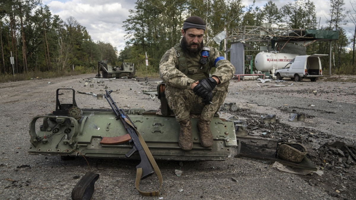 Người phát ngôn chính thức của Bộ của Quốc phòng, Trung tướng Igor Konashenkov, cho biết. Nhờ lượng xe tăng dự trữ được đưa vào, quân đội Nga đã loại khỏi vòng chiến đấu hơn 200 lính Ukraine, 14 xe tăng, 16 xe bọc thép của Quân đội Ukraine.