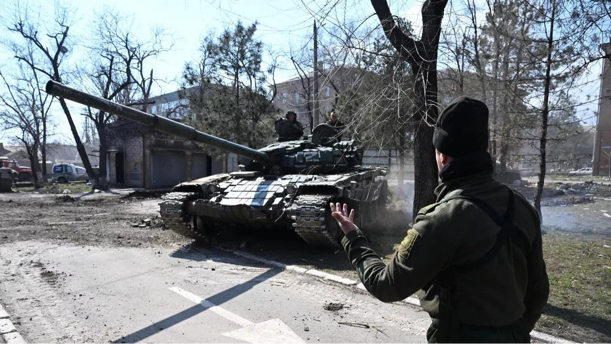 “Thực tiễn cuộc xung đột ở Ukraine đã chỉ ra, trong xung đột công nghệ cao, xe tăng đã cùng với pháo binh và máy bay chiến đấu, vẫn là lực lượng tấn công chủ lực của lực lượng chiến đấu mặt đất.