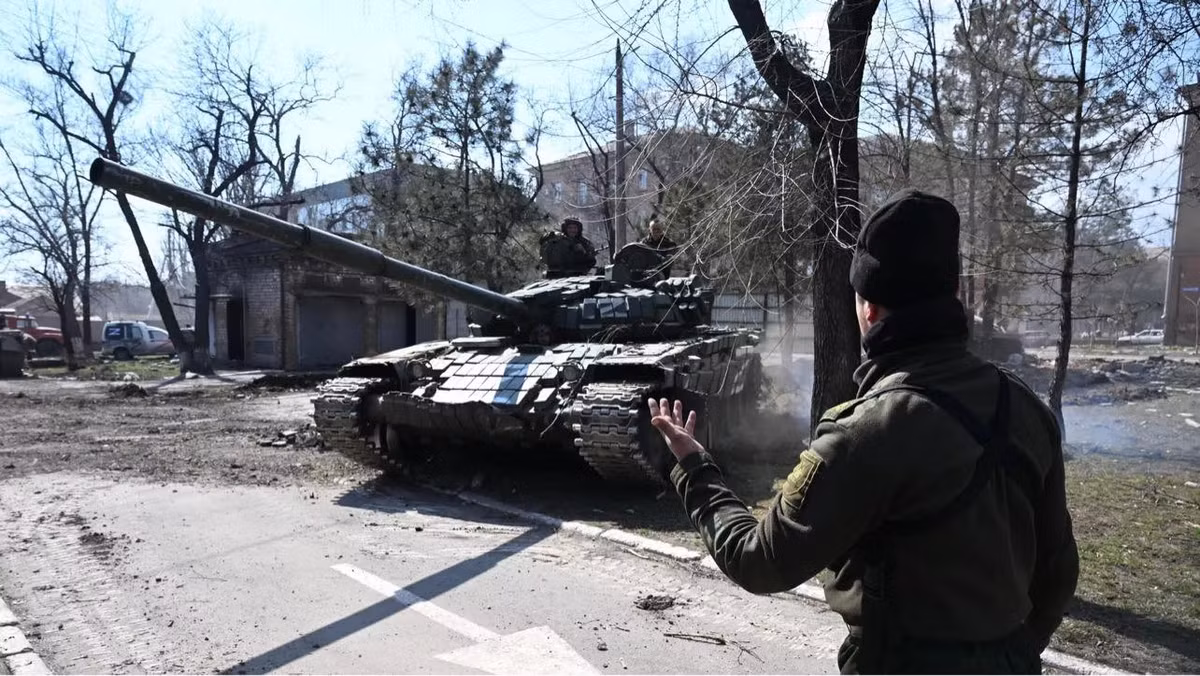 “Thực tiễn cuộc xung đột ở Ukraine đã chỉ ra, trong xung đột công nghệ cao, xe tăng đã cùng với pháo binh và máy bay chiến đấu, vẫn là lực lượng tấn công chủ lực của lực lượng chiến đấu mặt đất.