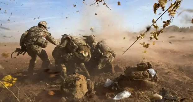 Thương vong của quân Ukraine trên hướng Ugledar là lớn hơn dự kiến; đặc biệt là các trận chiến chiếm làng Pavlovka, quân đội Ukraine tổn thất gấp nhiều lần phía Nga. Hiện Quân đội Nga vẫn đang tấn công trên hướng này, nhưng chủ yếu bằng hỏa lực pháo binh.