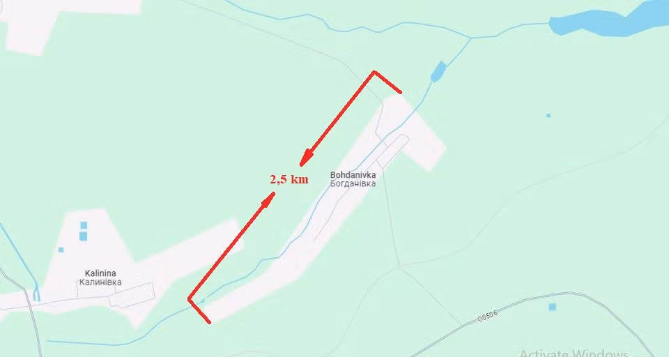 Làng Bodanivka có dạng dải, chiều dài hơn 2,5 km tính từ phía đông bắc xuống tây nam. Hiện tại, Quân đội Nga đã tiến sâu hơn 1,52 km vào làng, đồng nghĩa với việc hơn một nửa toàn bộ làng Bodanivka đã rơi vào tay quân Nga và dự kiến tất cả sẽ được dọn sạch trong tương lai gần. 