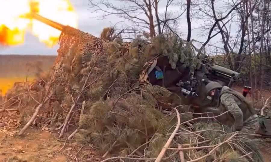 Những hành động của quân Nga trong những ngày cuối năm và đầu năm mới tại Bakhmut cũng chứng minh rằng, cuộc tấn công mùa đông của quân đội Nga trên mặt trận Bakhmut khó có thể chỉ giới hạn ở việc chiếm phía đông của khu vực tường thành; mà Chasiv Yar mới là mục tiêu tấn công của Quân đội Nga ở phía tây Bakhmut.