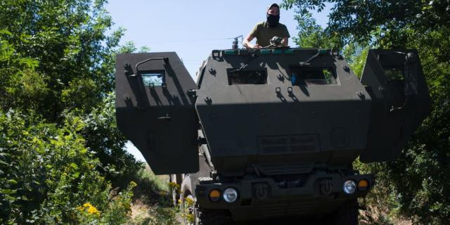 Có thể thấy, khả năng sáng tạo của quân đội Ukraine là rất tốt, khi vận dụng được kinh nghiệm từ các cuộc xung đột trong quá khứ, để có thể tìm ra các chiến thuật hiệu quả, trước một đối thủ vượt trội hoàn toàn là Nga.