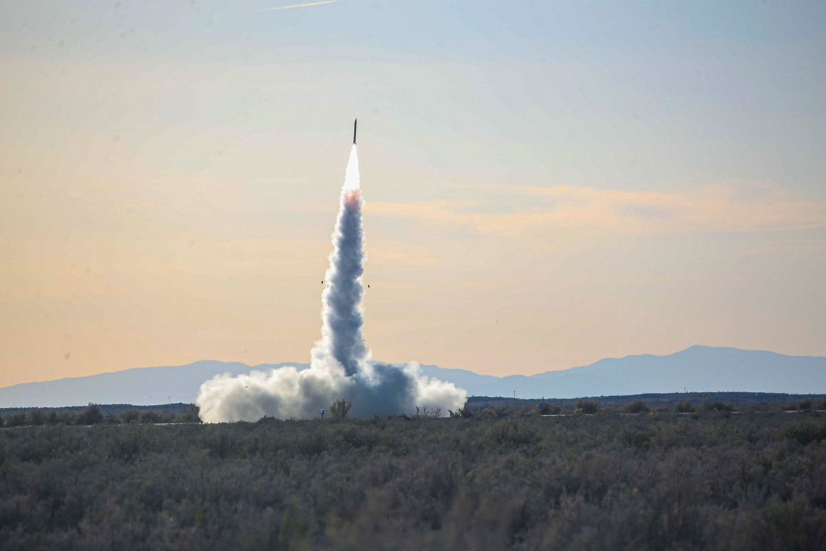 Sau khi chiến dịch quân sự đặc biệt bắt đầu, quân đội Nga đã phóng một số lượng lớn tên lửa hành trình và tên lửa đạn đạo chiến thuật. Đây cũng là vũ khí chính xác tầm xa của quân đội Nga. Tuy nhiên cuộc chiến kéo dài, khiến kho tên lửa của Nga bị sụt giảm nhanh chóng.