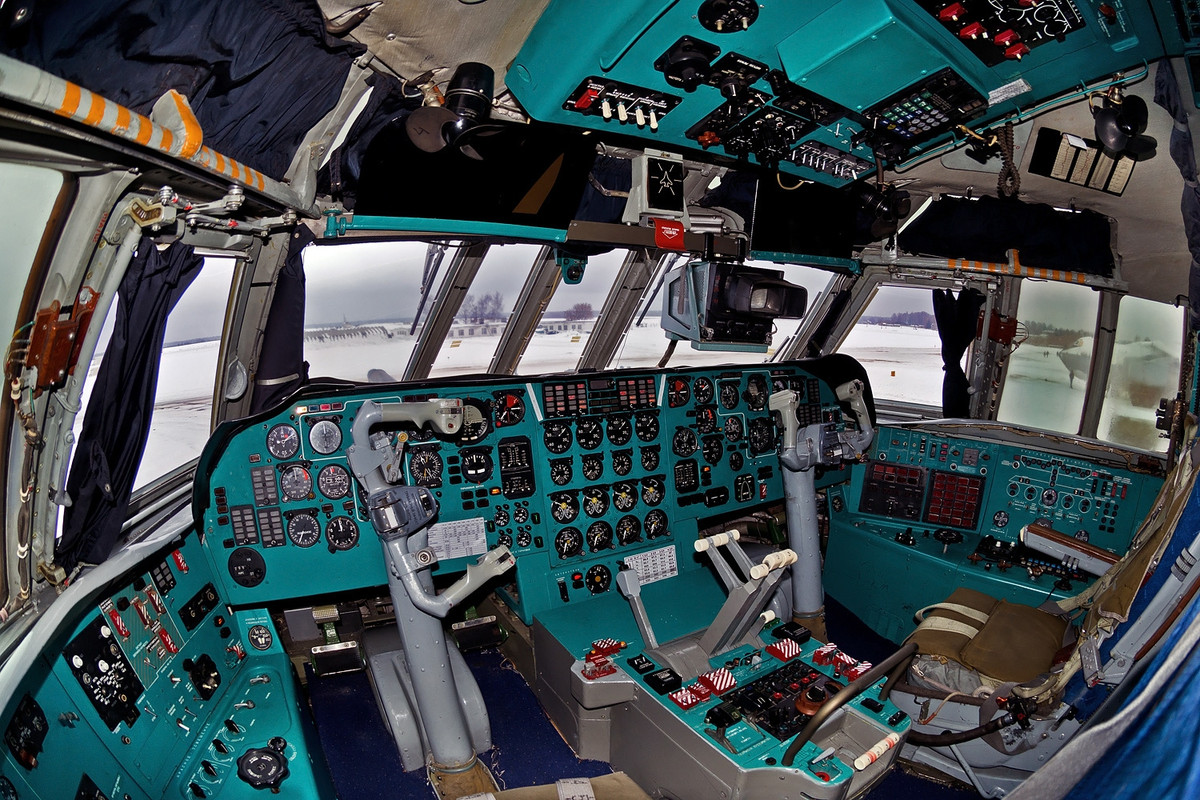 A-50U là phiên bản nâng cao của máy bay kiểm soát và cảnh báo sớm trên không (AEW&amp;C) A-50. Trong khi nâng cấp máy bay A-50U để tăng cường các thuộc tính chiến đấu và bay của nó, công ty Vega đã cải tiến radar Shmel thông qua việc áp dụng phần mềm và phần cứng tiên tiến.