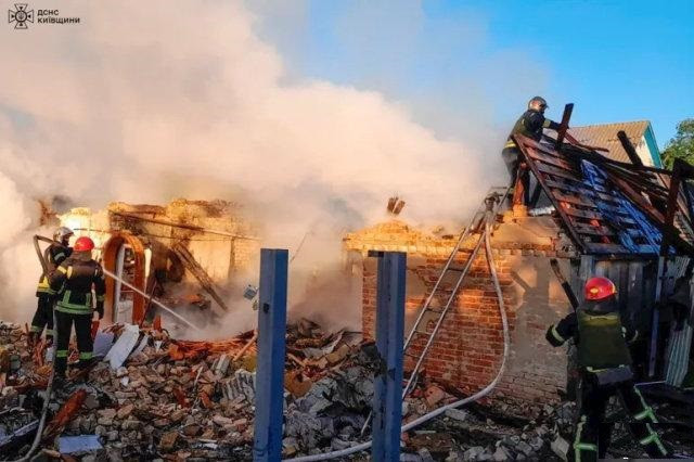 Bộ Quốc phòng Nga ngày 22/6 cũng cho biết, mục tiêu của cuộc tấn công đã đạt được. Ngoài việc tiến hành các cuộc tấn công đồng loạt vào cơ sở hạ tầng năng lượng của Ukraine, mục tiêu của cuộc tấn công này còn bao gồm kho vũ khí của Quân đội Ukraine và trang bị do các nước phương Tây cung cấp cho Ukraine.