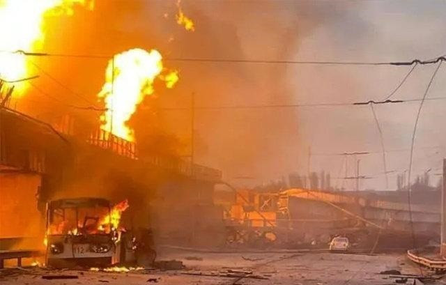 Theo nhận định của chuyên gia Dandykin, cường độ của những cuộc tấn công như vậy sẽ tiếp tục gia tăng. Lý do là “Ukraine đã được phép sử dụng tên lửa để tấn công lãnh thổ của chúng ta”. Đặc biệt ngày “phương Tây chuyển giao máy bay chiến đấu F-16 đang đến gần”. Trước những tình huống có thể xảy ra, Moscow cần phải tăng cường tấn công.