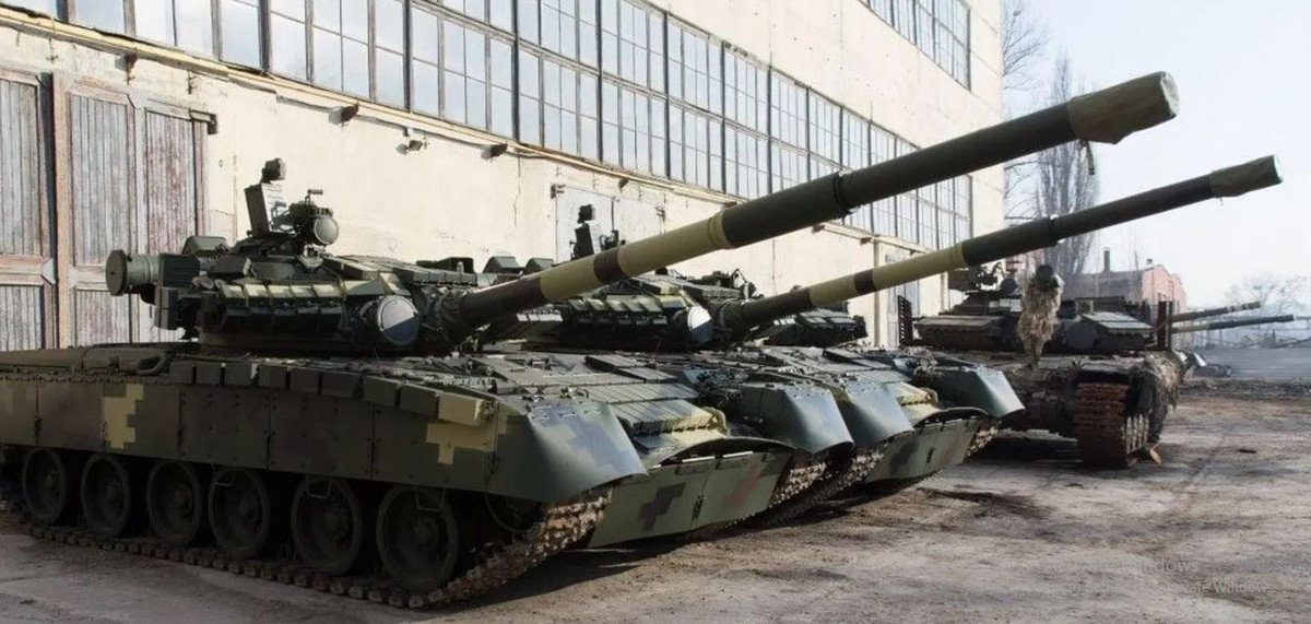 Điều đáng chú ý là do T-64 được sản xuất bởi Nhà máy xe tăng Kharkov ở Ukraine, nên Ukraine đã sử dụng T-64 làm xe tăng chiến đấu chủ lực sau khi tách khỏi liên bang Sô-viết. Nhưng một số lượng lớn xe tăng T-64 cũng được Ukraine xuất khẩu cho các quốc gia khác (chủ yếu là khách hàng châu Phi).