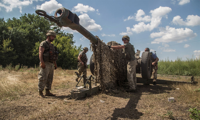 Thứ nhất: Trong 4 hướng tấn công của Quân đội Ukraine, có một hướng đã mở được một mũi đột phá vào tuyến phòng thủ của Nga và tiến dọc theo làng Sukhoi khoảng 13 km.