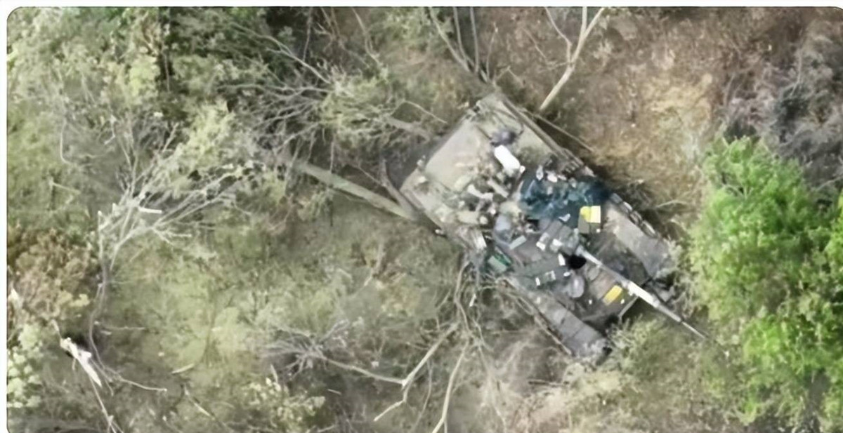 Khi quân Nga đợi quân Ukraina tiến vào sâu, trước khi thê đội 2 của quân Ukraina kịp bước vào chiến đấu, thì quân Nga đã "cửa đóng then cài". Có lẽ đây là “cái bẫy” mà quân Nga cố tình giăng ra, chứ không phải phòng tuyến bị chọc thủng.