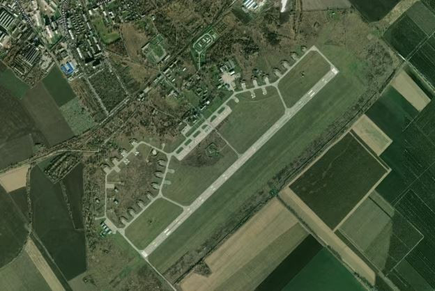 Ở vùng Poltava, nằm sâu trong hậu phương Ukraine, một trận chiến thầm lặng khác cũng đang diễn ra. Sự tiến công chính xác từ xa của Quân đội Nga đã gây ra bầu không khí căng thẳng xung quanh các sân bay Mirgorod và Voznesensk. 