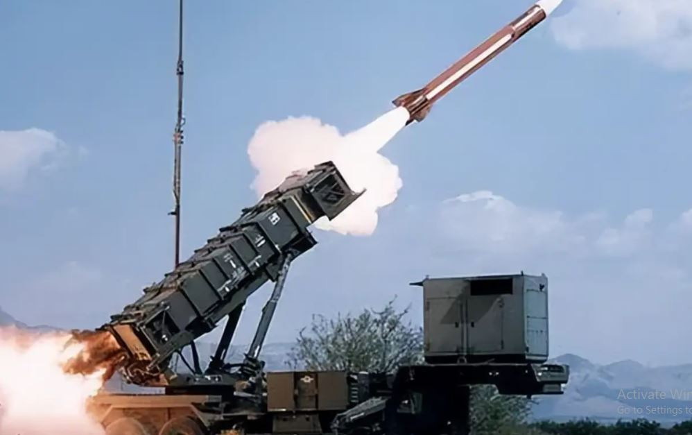 Nếu phân tích hàng loạt tranh cãi gần đây xung quanh vụ tai nạn của máy bay chiến đấu F-16, mọi người nghi ngờ rằng, sự thay đổi nhân sự cấp cao này có thể liên quan đến vụ tai nạn của máy bay F-16. Tuy nhiên, vẫn chưa rõ, liệu có phải hệ thống phòng không Patriot bắn hạ F-16 của chính họ hay không?